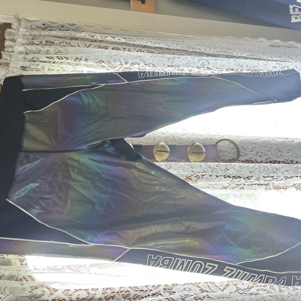 Zumba Fitness Iridescent Leggings NWOT